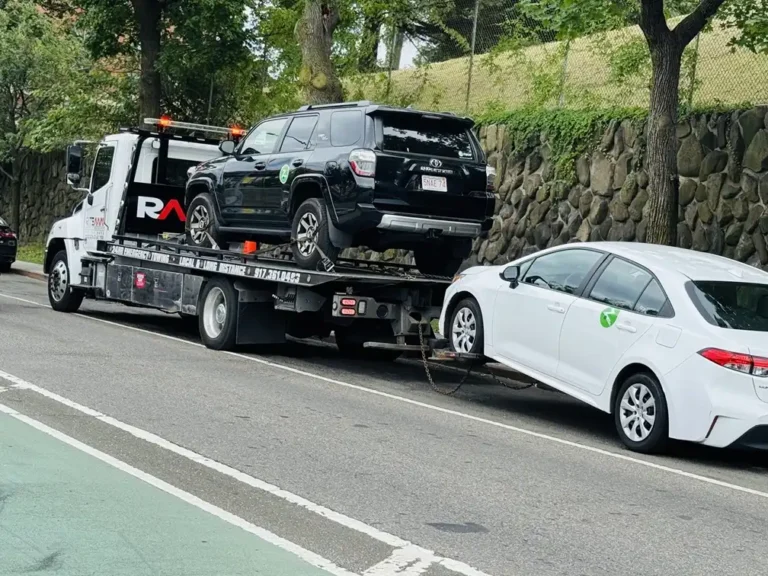 flatbed-truck-towing
