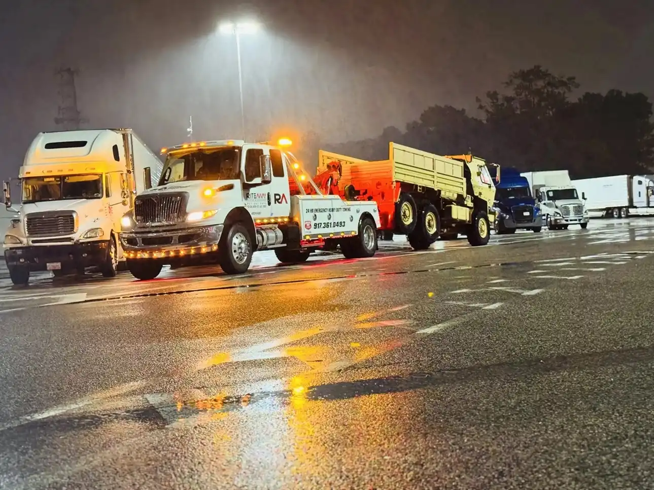 heavy duty tow truck