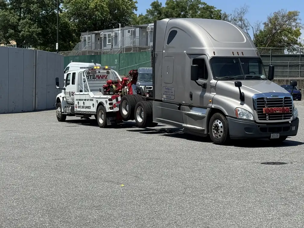 semi truck towing manhattan ny